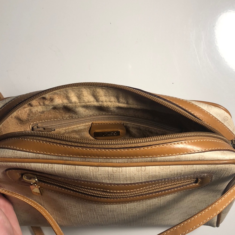 Vintage Cream Gucci Crossbody - Picture 3 of 4